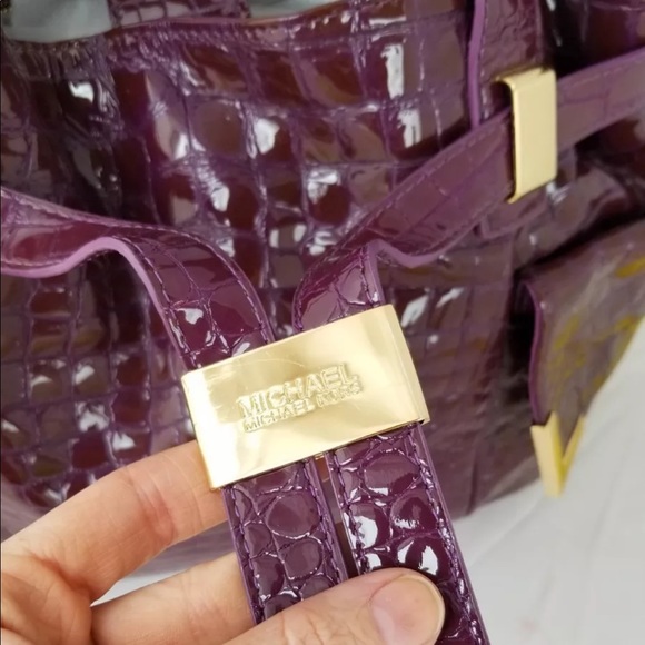 SOLD Michael Kors Beverly Patent Leather Handbag - Picture 2 of 8